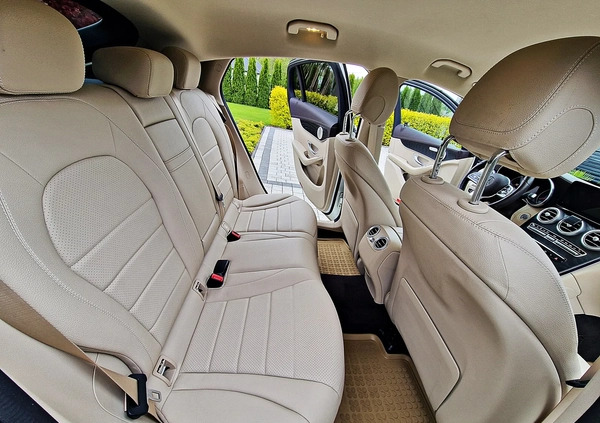 Mercedes-Benz GLC cena 199000 przebieg: 50000, rok produkcji 2019 z Sierpc małe 211
